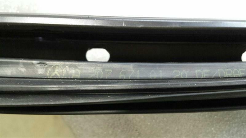 Mercedes E Class W207 Windscreen Frame Seal A2076710120 Windscreen Rubber