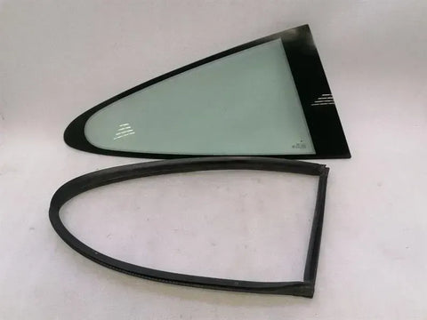 Porsche 911 996 right rear quarter glass 99654311203 door window 1/4 rear right