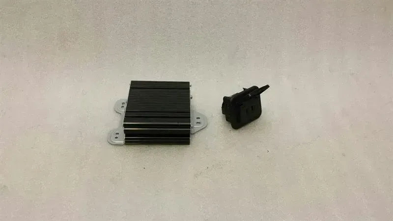Mercedes GLK X204 Power Inverter + Socket Module A2049820020 Rectifier Set
