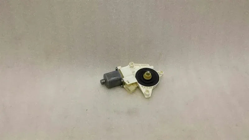 Mercedes GLK X204 door window motor A2048200242 window regulator motor front right