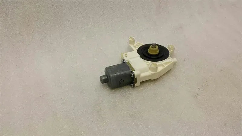 Mercedes GLK X204 door window motor A2048200142 window regulator motor front left