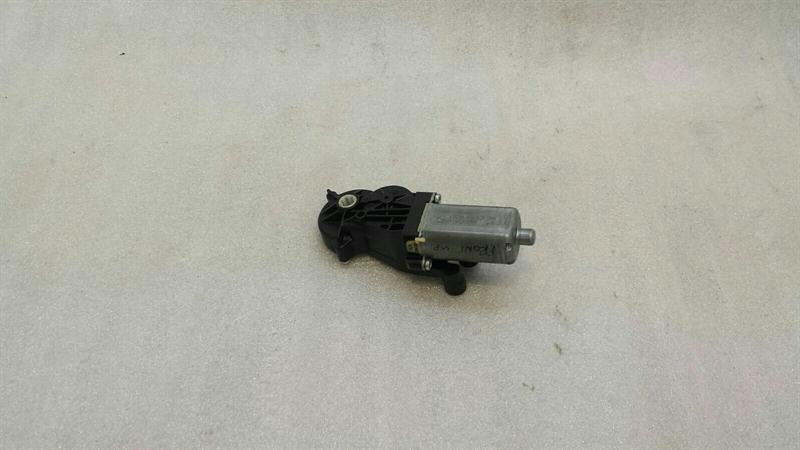 Mercedes GLK X204 Front Right Seat Motor A0068206642 Seat Motor Front Right