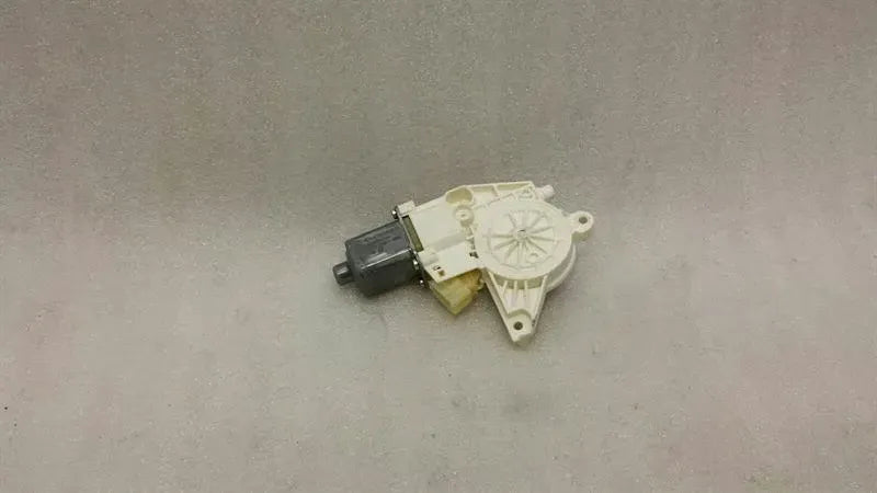 Mercedes GLK X204 door window motor A2048200142 window regulator motor front left
