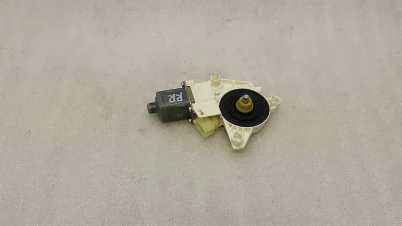 Mercedes GLK X204 door window engine A2048200624 power window motor rear right