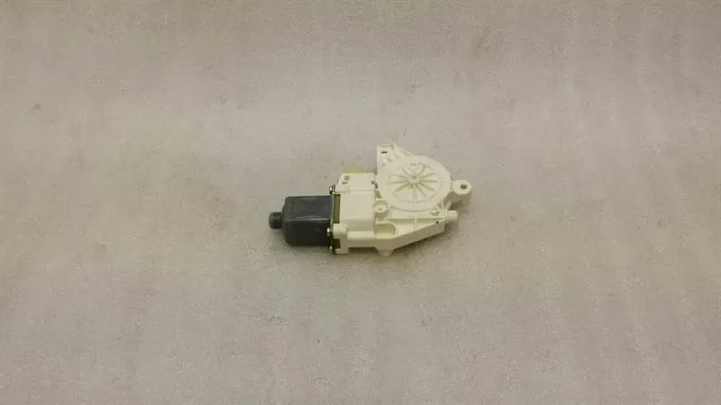 Mercedes GLK X204 door window engine A2048200624 power window motor rear right