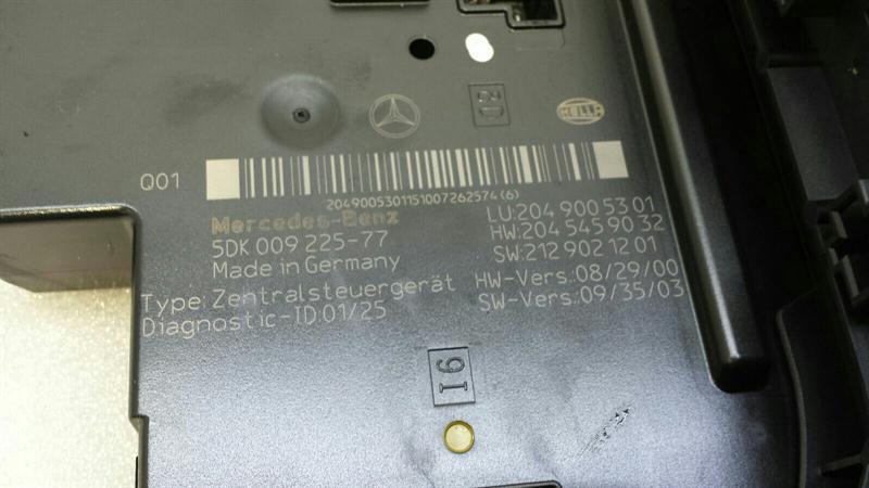 Mercedes GLK X204 Fuse Box A2049005301 Fuse Box SAM