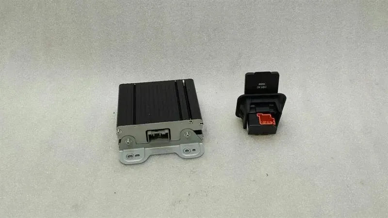 Mercedes GLK X204 Power Inverter + Socket Module A2049820020 Rectifier Set