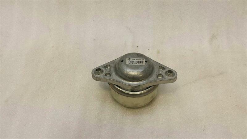 Mercedes GLK X204 Engine Mount A2042402017 Engine Holder