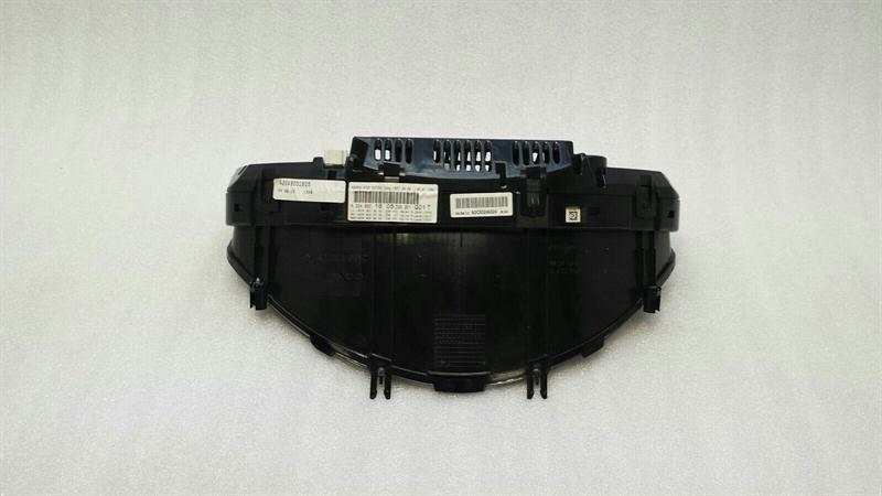 Mercedes GLK X204 Instrument Cluster A2049001605 Speedometer MPH