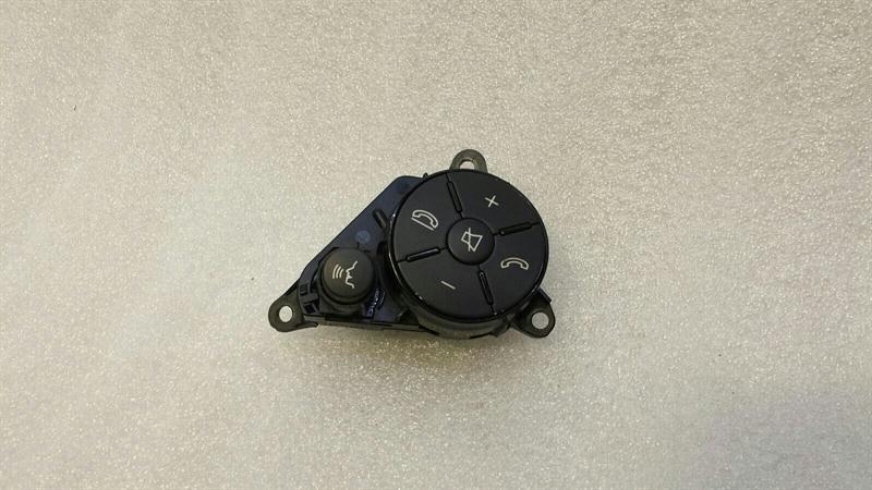 Mercedes GLK X204 Steering Wheel Switch A2048210051 Steering Wheel Switch