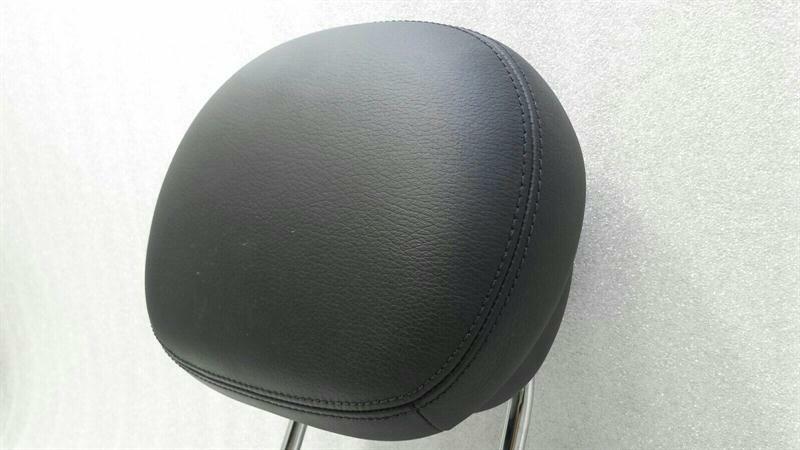 Mercedes CLK W209 Right Headrest A2099704850 Headrest Front Right Active MOPF