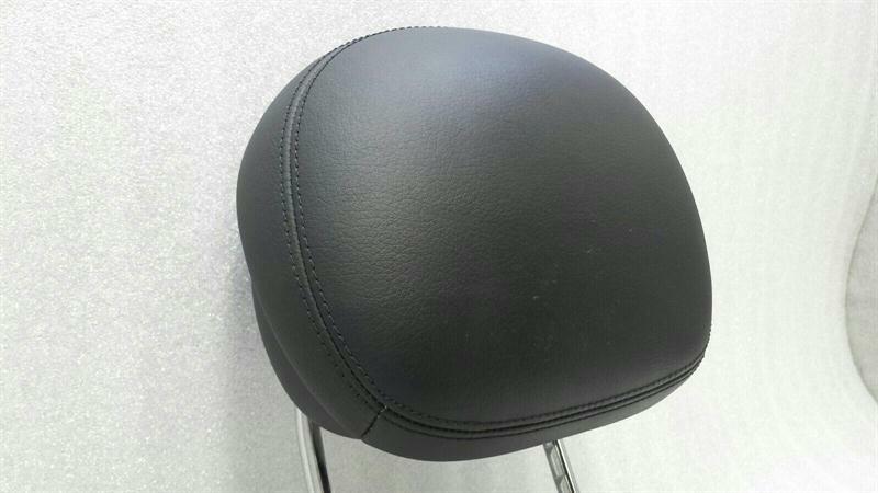 Mercedes CLK W209 Right Headrest A2099704850 Headrest Front Right Active MOPF