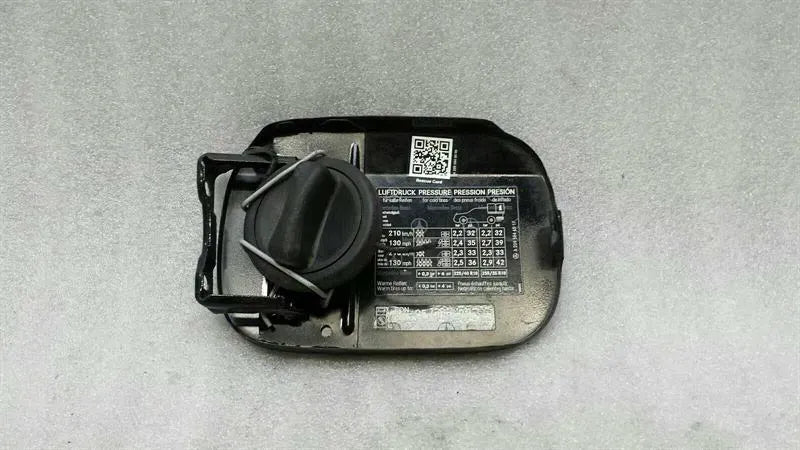 Mercedes CLK W209 fuel filler cap A2097500206 fuel cap tank flap