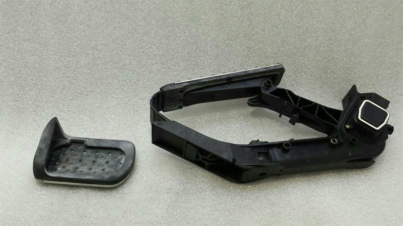 Mercedes SLK R171 gas pedal A1703000404 accelerator pedal AMG trim set