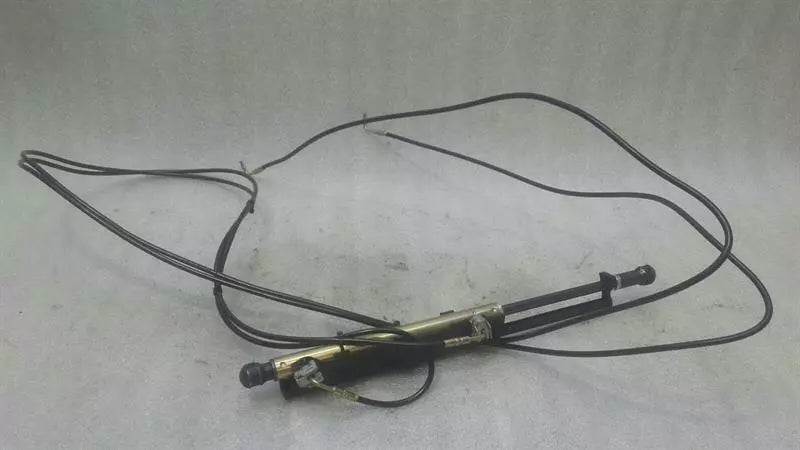 Mercedes SLK R171 RRH hydraulic cylinder A1718000672 hydraulic cylinder right HR