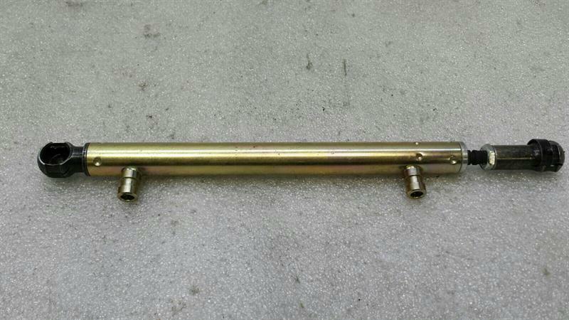 Mercedes SLK R171 Left Hydraulic Cylinder A1718000572 Hydraulic Cylinder Cylinder