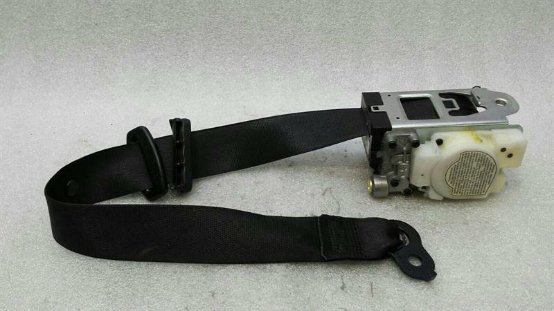Mercedes SLK R171 right seat belt A1718600285 seat belt front right
