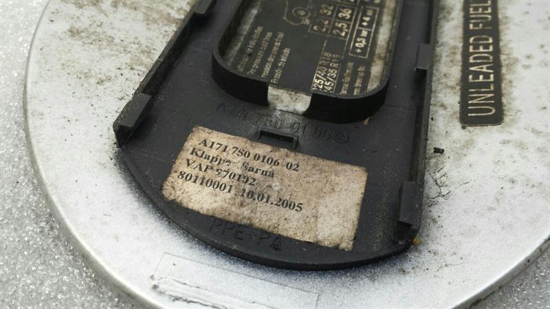 Mercedes SLK R171 fuel cap A1717500106 fuel flap.