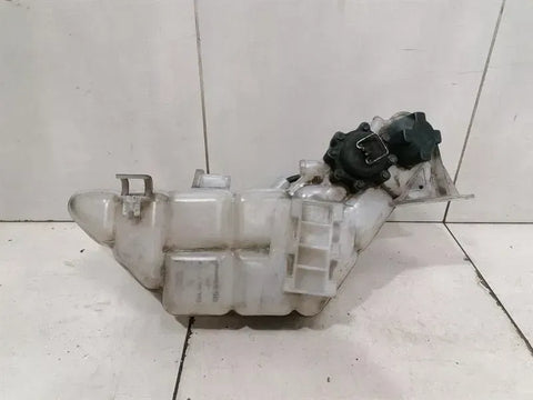 Porsche 911 997 expansion tank 99610605704 expansion tank cooling water