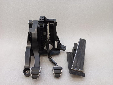 Porsche Boxster Spyder 718 Throttle Pedal (Electrical) 99142301031 Throttle Set