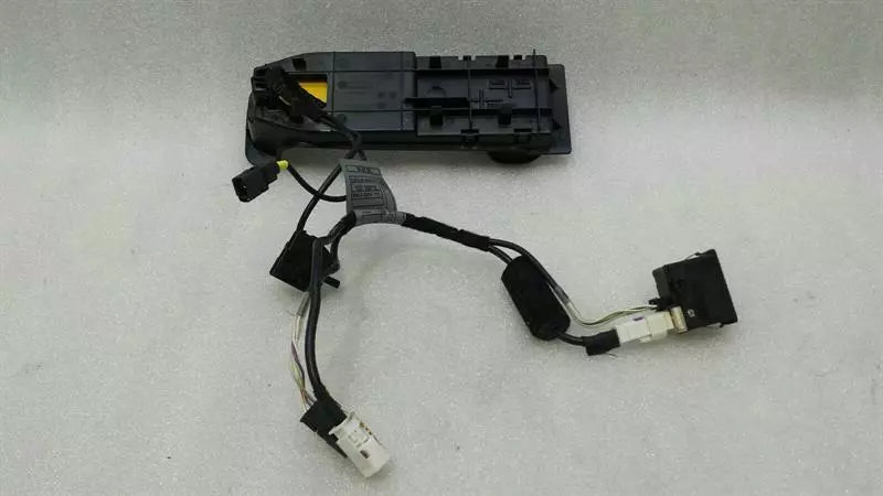 BMW 3 Series E92 E90 Phone Adapter 9129651 Bezel USB