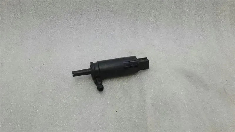 BMW 3 Series E92 E87 E64 E61 Washer Fluid Pump 6973097 Washer Water Pump