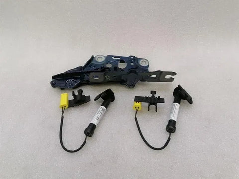 BMW 8 18--25 G16 M8 Gran Coupe Bonnet Hinge Right 7347408 Hood Hinge Right