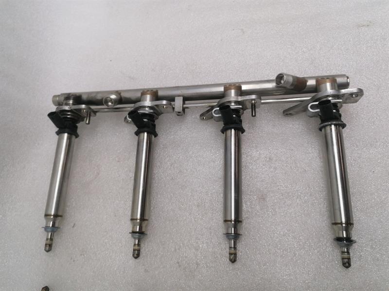 MERCEDES S-Class W222 Fuel Rail A2780702495 Fuel Injection Moulding Pipe Distributor SET