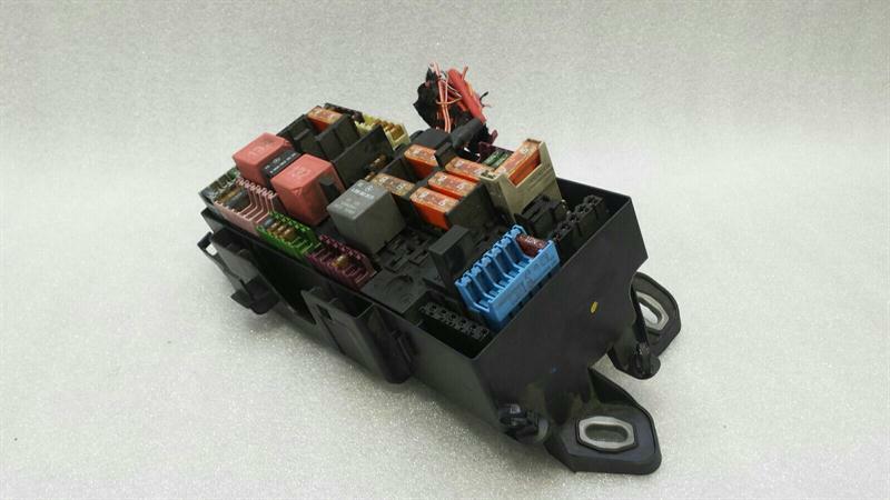 Mercedes S-Class W222 Fuse Box A2229061201 Fuse Box