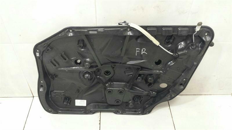 Mercedes S-Class W222 Right Front Door Winder A2227201402 Window Regulator Right