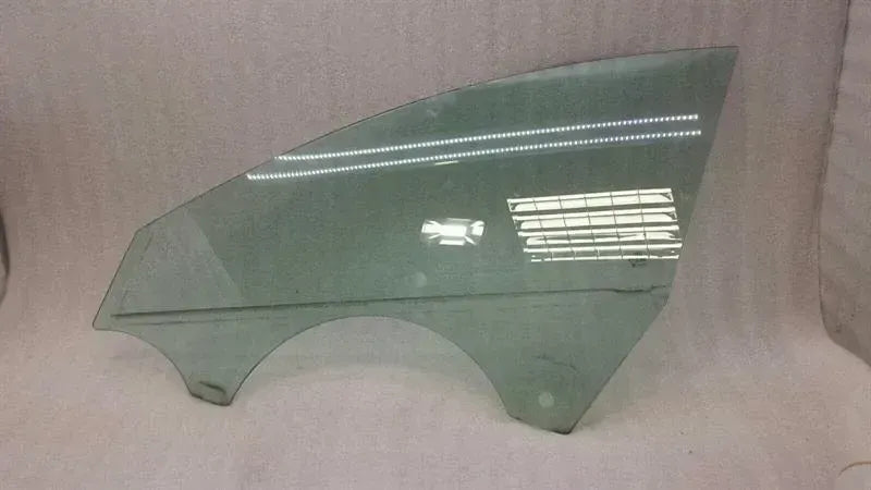 Audi A7 4G left front door glass door window front left.