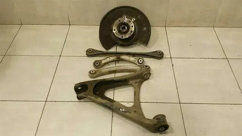 Porsche Cayenne 958 right rear hub 95833161201 wheel bearing housing rear right