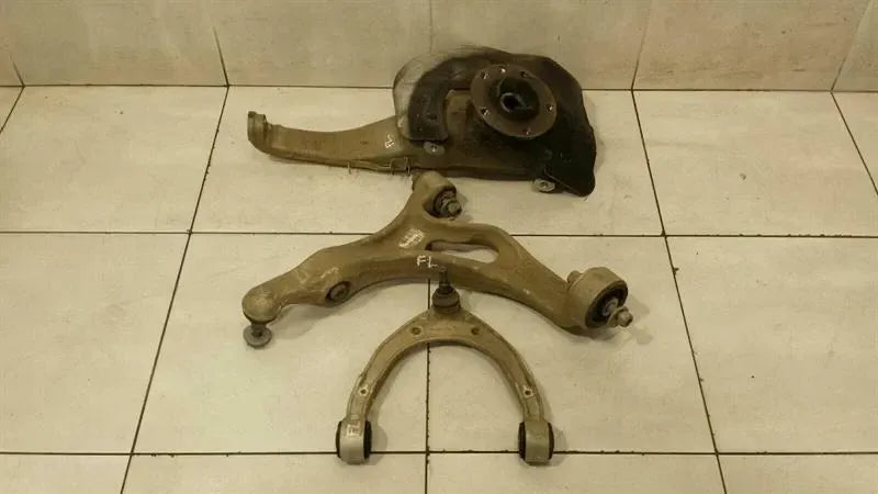 Porsche Cayenne 958 Left Front Hub 7P0407245A Wheel Bearing Housing Front Left