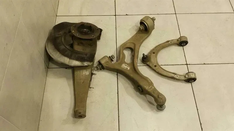 Porsche Cayenne 958 Left Front Hub 7P0407245A Wheel Bearing Housing Front Left
