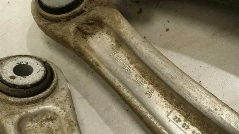 Porsche Cayenne 958 right rear hub 95833161201 wheel bearing housing rear right