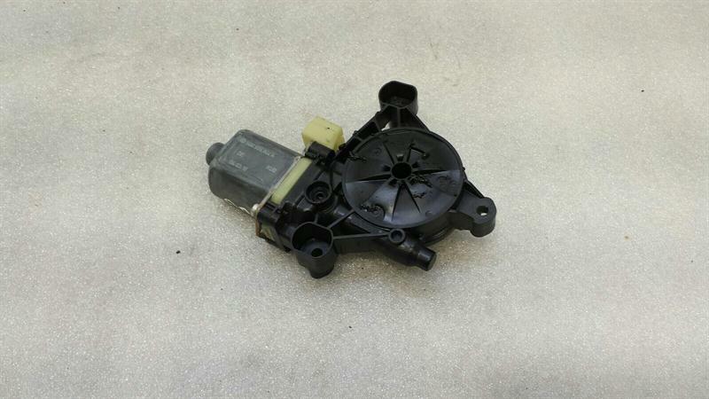 Porsche Macan 95B door window motor 5Q0959802A window regulator motor rear right