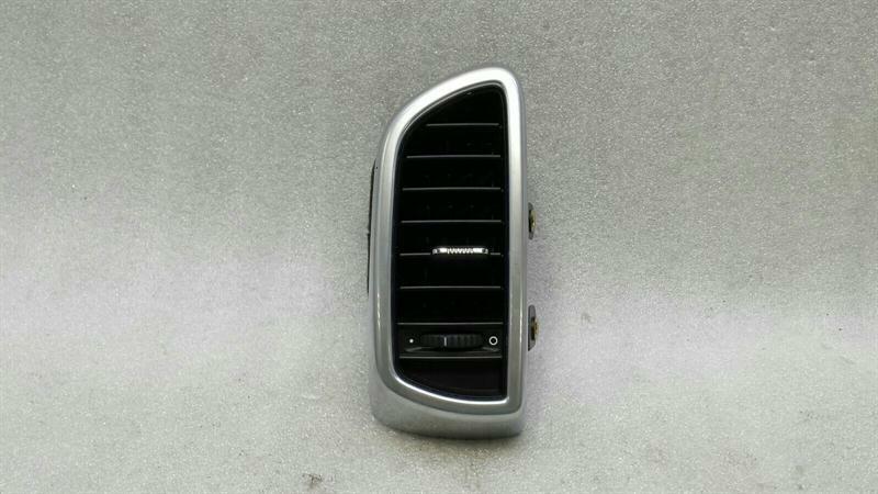 Porsche Cayenne 958 92a Right Air Vent 7P5819704C Ventilation Nozzle Vent