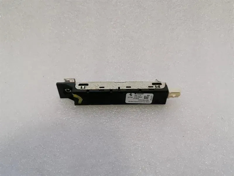 Ferrari Portofino F164 Aerial / Antenna 331962 Antenna AM/FM AMPLIFIER