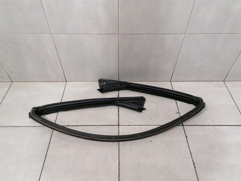 Ferrari Portofino F164 Seal 959306 Seals Upper Windscreen Cross Member Seal