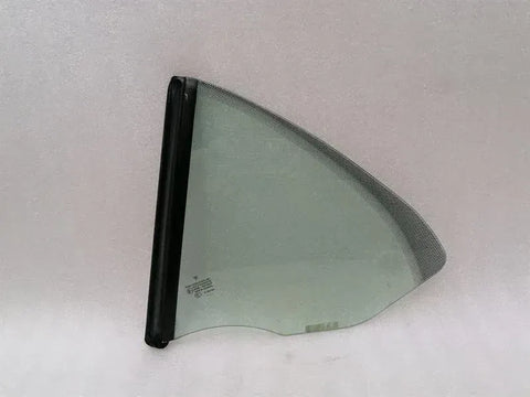 Porsche 911 997 left rear quarter glass 99754311111 door window 1/4 rear left