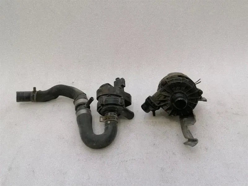 Mercedes C Class W205 Additional Cooling Pump A0005002300 Coolant Pump Pump