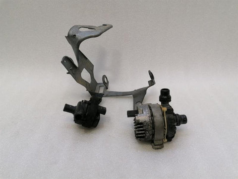 Mercedes E63 AMG W213 Additional Cooling Pump A0005002300 Coolant Pump Pump