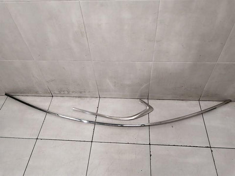 Bentley GT V8S Left Side Body Moulding 3W8853835F Left Strip Window Frame