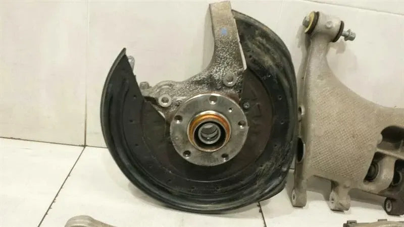 Bentley Continental GTC V8 Left Rear Hub 3W0505435A Wheel Bearing Housing Left SET