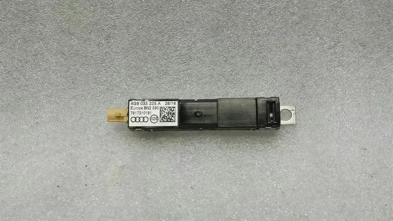 Audi RS6 4G Aerial / Antenna 4G9035225A Antenna
