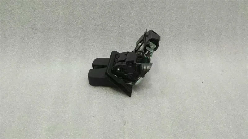 Audi RS6 4G boot lock 8R0827505A tailgate lock