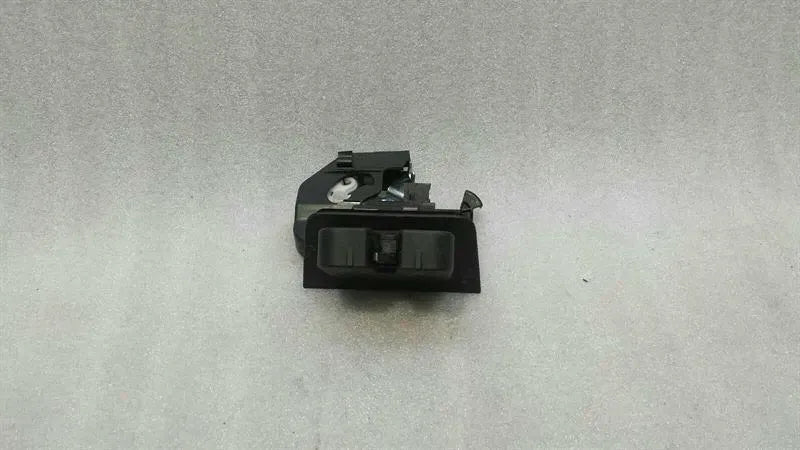 Audi RS6 4G boot lock 8R0827505A tailgate lock