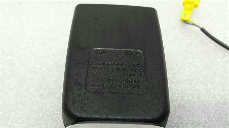 Mercedes W221 FRH Seatbelt Tensioner A2218601469 Seat Belt Tensioner Front Right