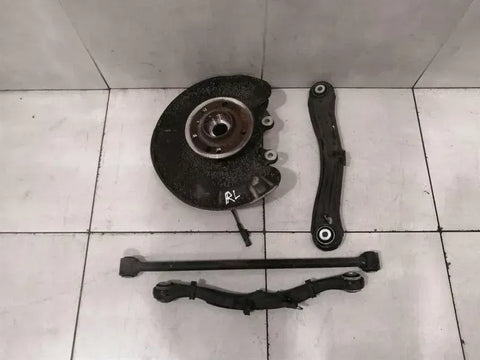 Mercedes GLS 350D Left Rear Hub A1663500408 Wheel Bearing Housing Rear Left Set