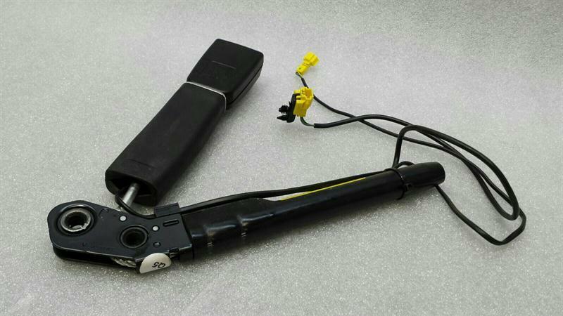 Mercedes W221 FRH Seatbelt Tensioner A2218601469 Seat Belt Tensioner Front Right